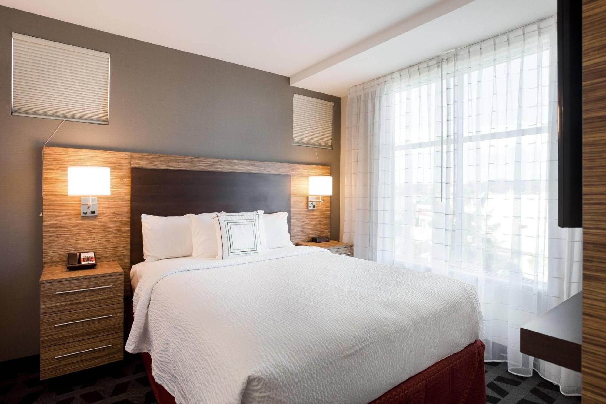Towneplace Suites By Marriott San Mateo Foster City Eksteriør bilde